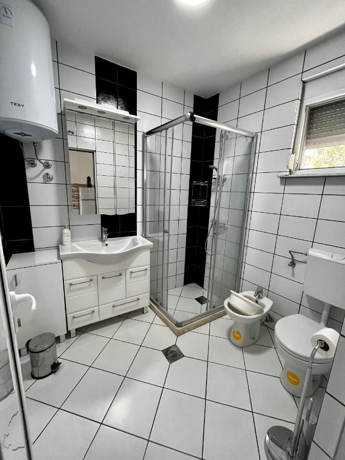 Apartments Apartmani Bojana Utjeha Exteriör bild